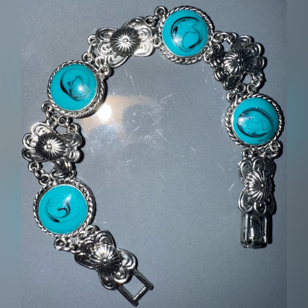 $3 Silver and Turquoise Bracelet Vintage $3 WHEN BUNDLED WITH 3 OR MORE ITEMS